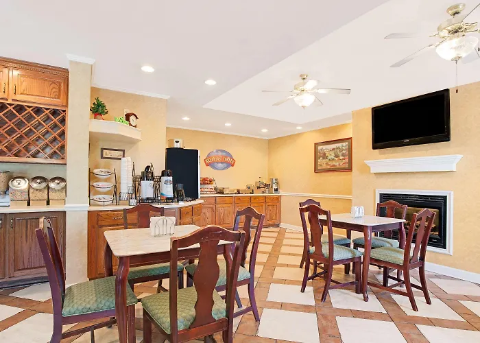 Baymont By Wyndham Pearl
