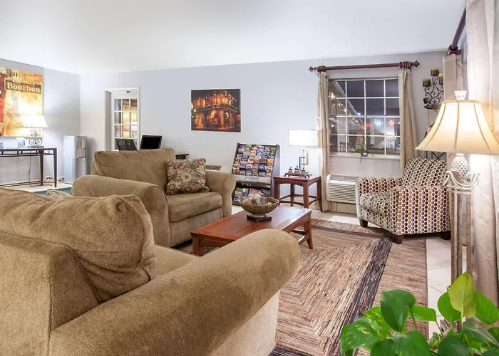 Super 8 By Wyndham West Monroe