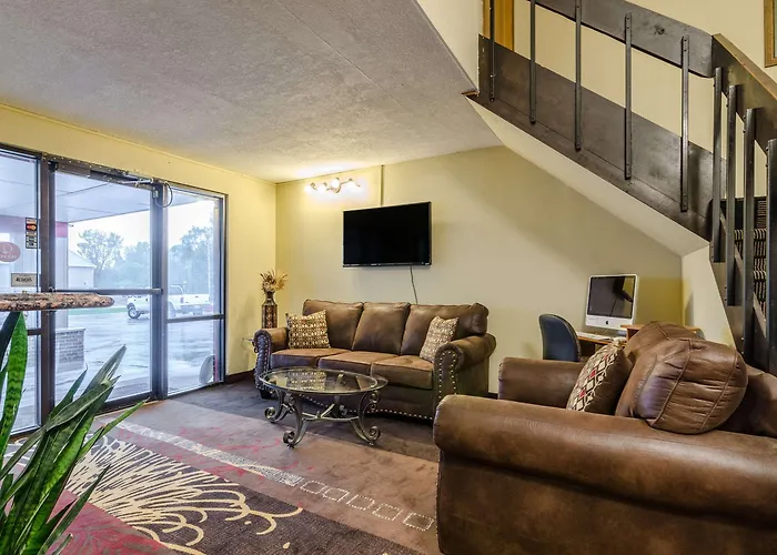Rodeway Inn Mitchell