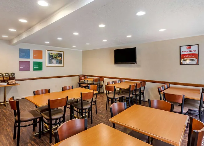 Econo Lodge Inn & Suites Sandy