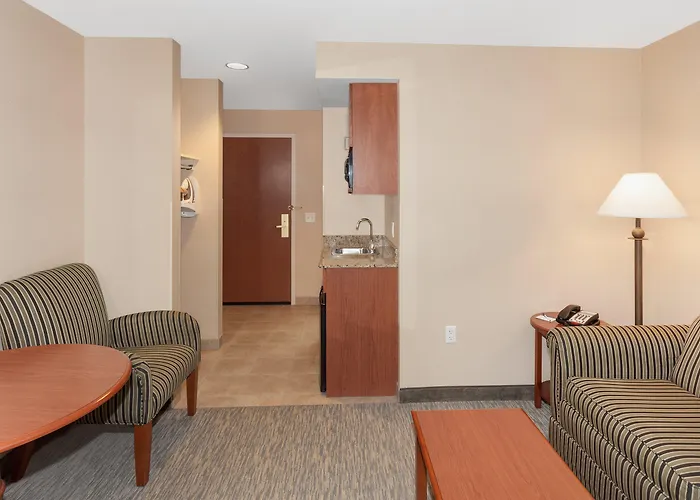 Holiday Inn Express & Suites Tilton By Ihg