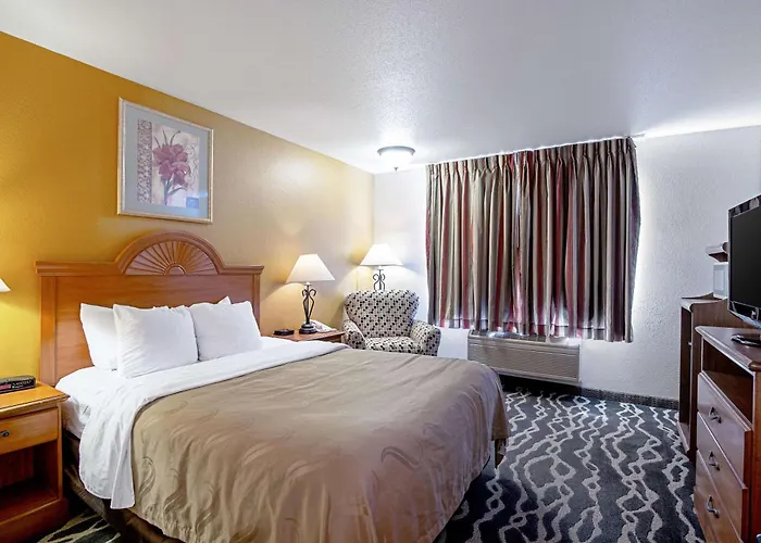 Quality Inn Huron