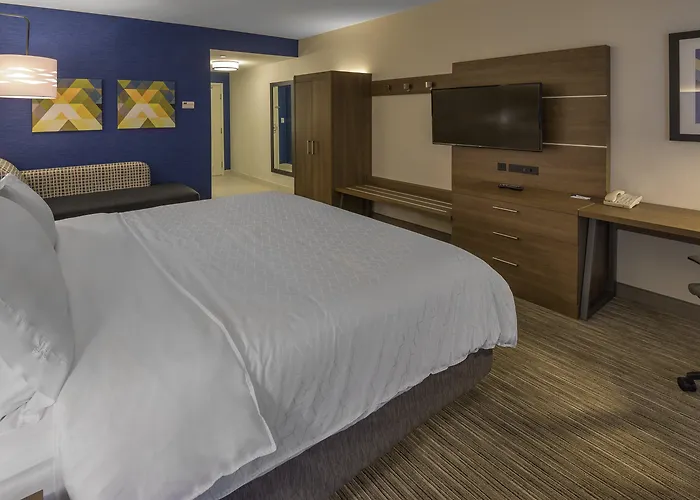 Holiday Inn Express Hotel & Suites North Bay By Ihg