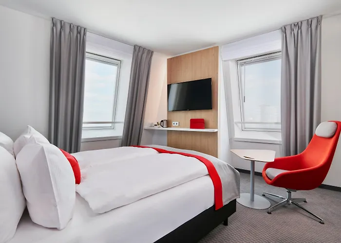 Holiday Inn Express - Berlin - Alexanderplatz, an IHG Hotel
