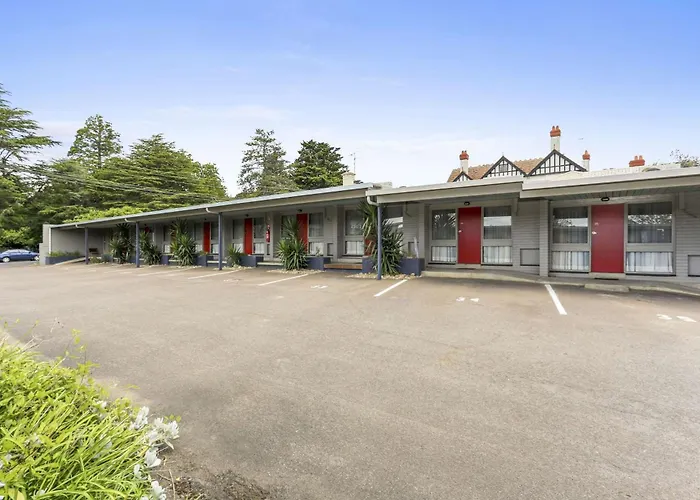 Lake Bolac Hotels
