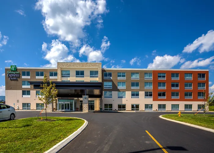 Holiday Inn Express & Suites Reedsville - State Coll Area, An Ihg Hotel