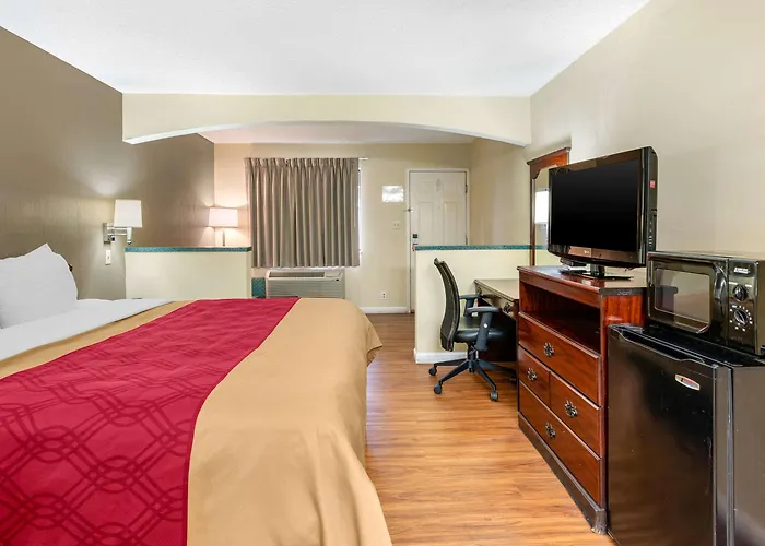 Clarion Pointe