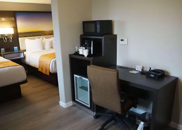 Days Inn By Wyndham Galt - Elk Grove South