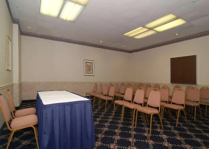 Dominion Inn And Suites