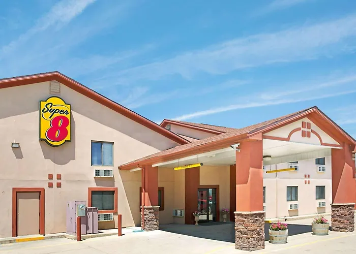 Super 8 By Wyndham Longmont/Del Camino