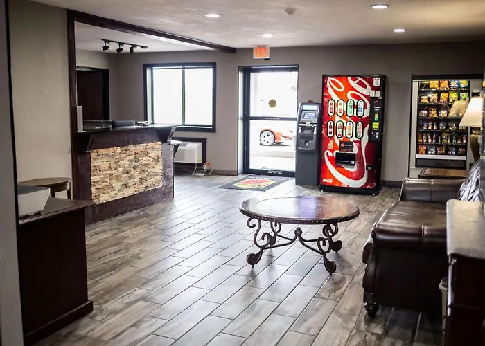Super 8 By Wyndham Poplar Bluff Missouri