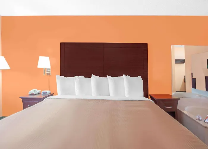 Days Inn By Wyndham Moulton