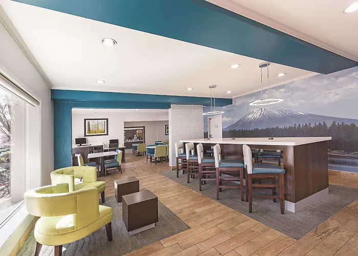 La Quinta By Wyndham Central Point - Medford