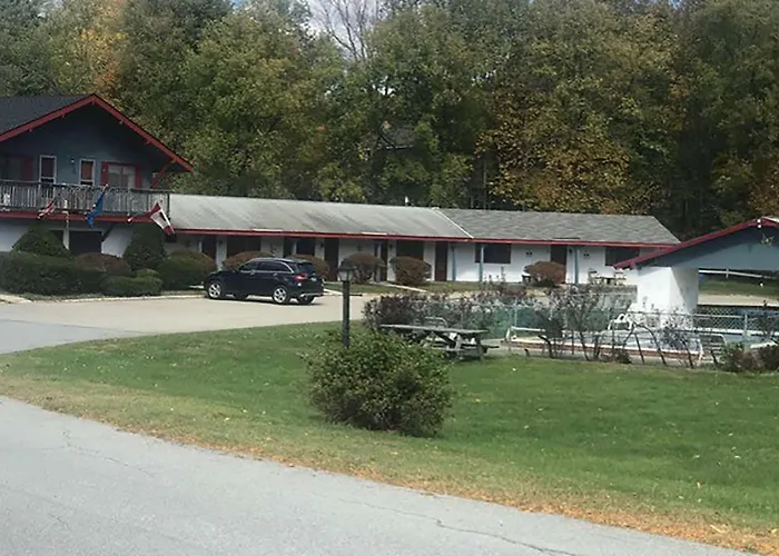 The Chalet Motel