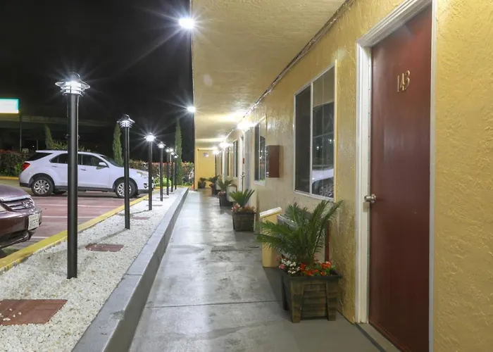 Motel 7 - Near Six Flags, Vallejo - Napa Valley