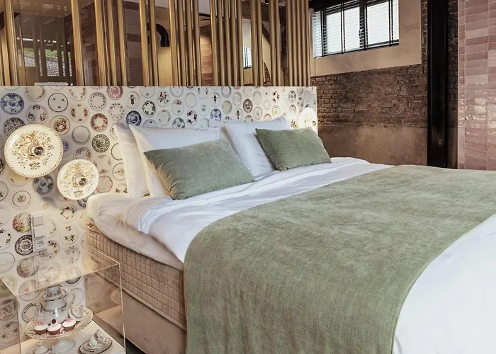 Cousins Boutique Hotel