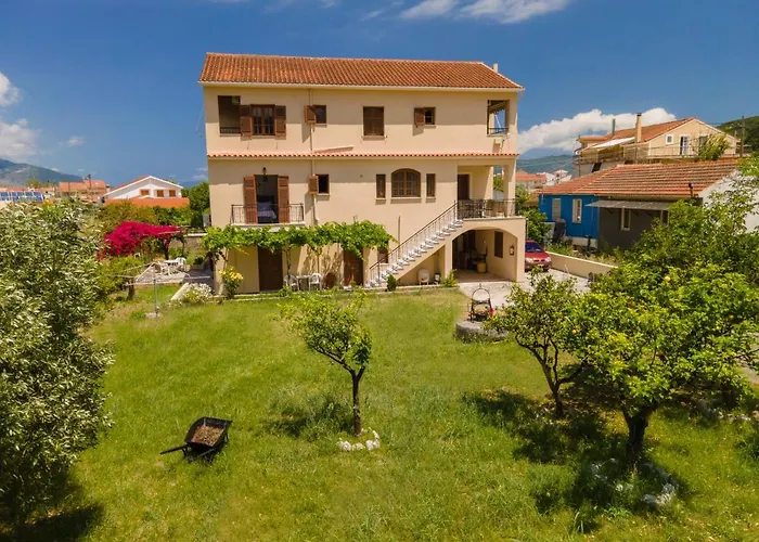 Mary'S Studios & Apartment