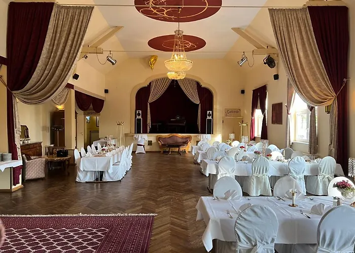 Bahnhofshotel Die Neue Bühne