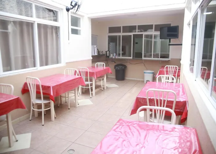 Hotel e Alojamento Jurubatuba