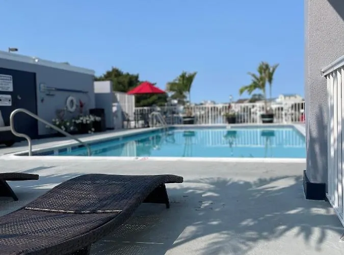Fenwick Islander Motel
