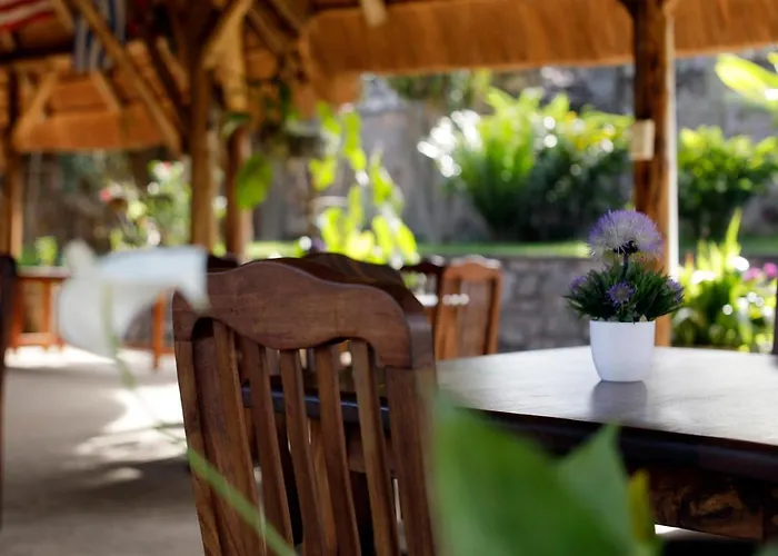 Entebbe Palm Hotel
