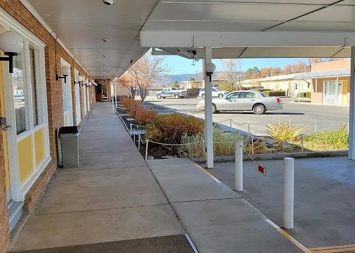 Robin Hood Motel