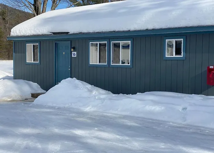 North Colony Motel And Cottages
