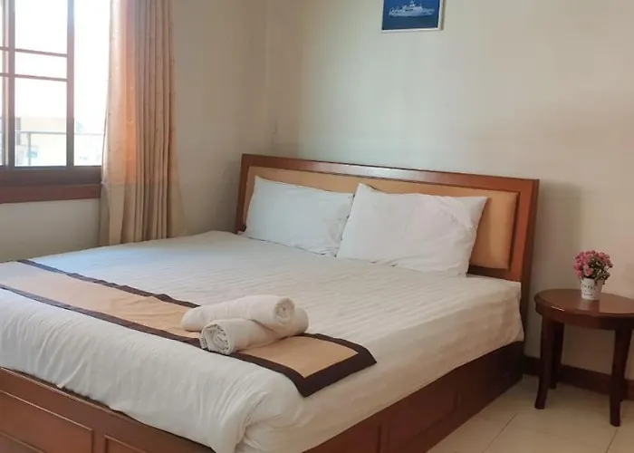 Navy Home Hotel โรงแรมเนวี่โฮม