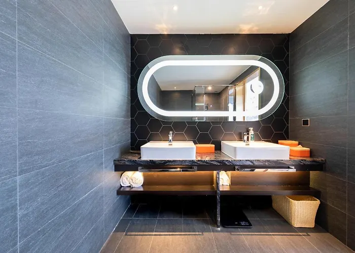 Atour X Hotel Shenzhen Longhua Dalang Commercial Center