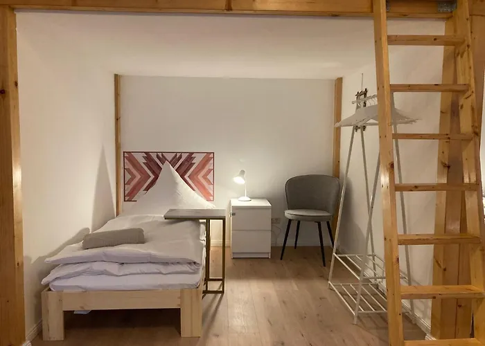 Minimal Hostel No.43