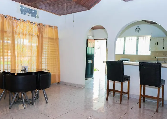 Hostal Familiar Argenal