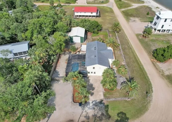 Pet-Friendly Bay View Home W Screened Pool Near Lighthouse