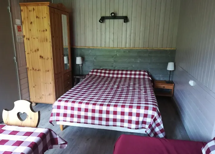 Hotel Du Lac Des Confins