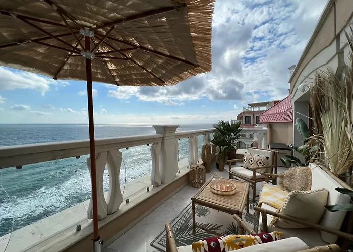 Sky & Sea Apartment