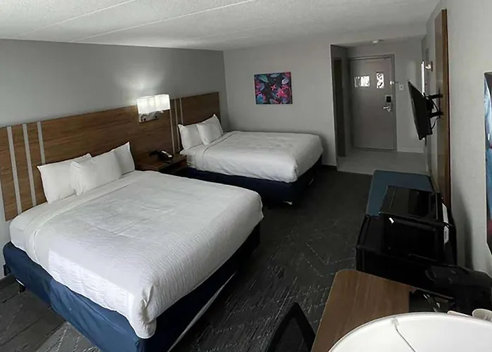 Days Inn & Suites By Wyndham Springfield Oh