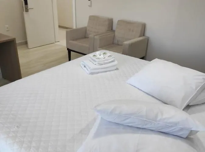 Hotel Serrano