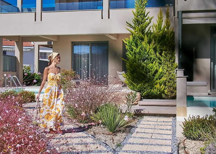 Cavo Delea Villas & Suites
