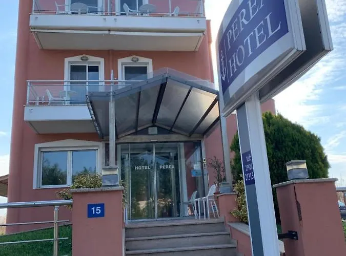 Hotels in Peraía