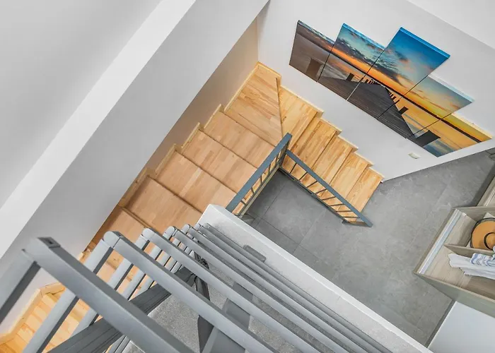 Newstory Suites Possidi