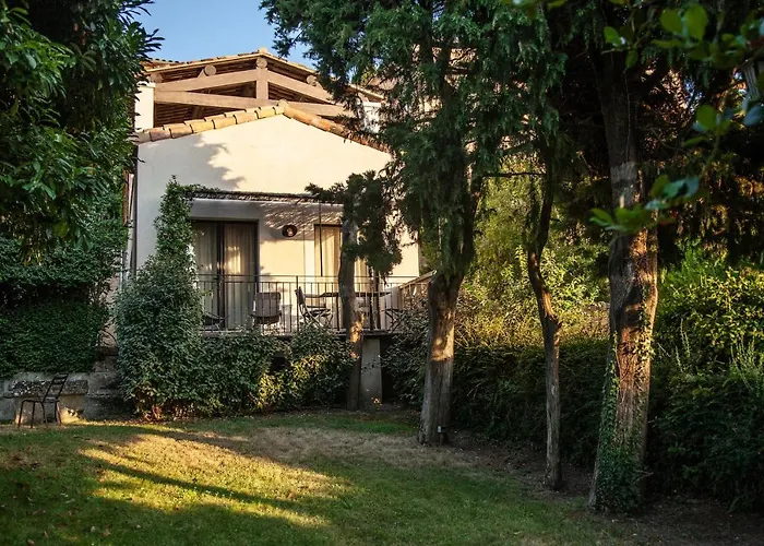 Hotels in Bonnieux