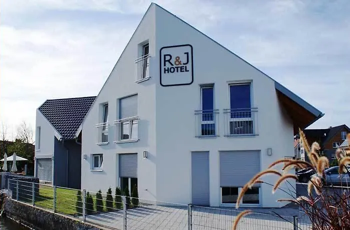 R&J Hotel