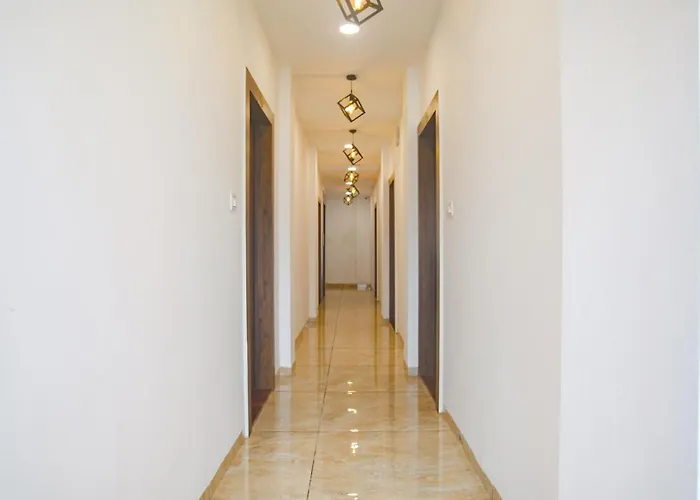Fabhotel Right Choice
