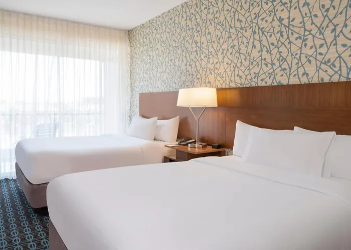 El Segundo Hotels