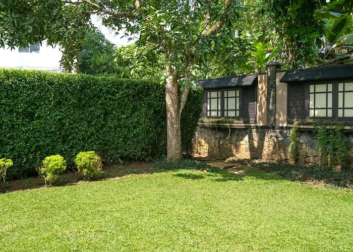 Clove Villa