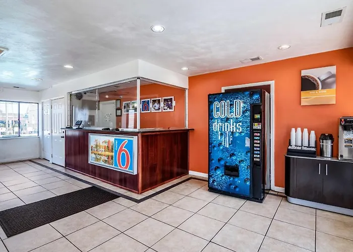 Motel 6-Portsmouth, Va