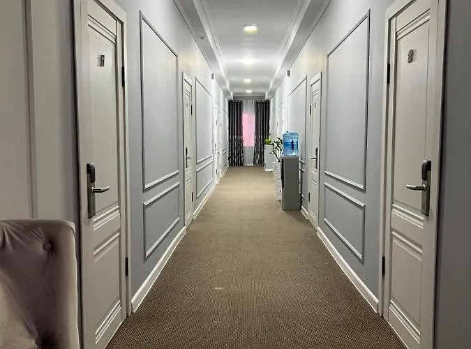 Hotel Nomad