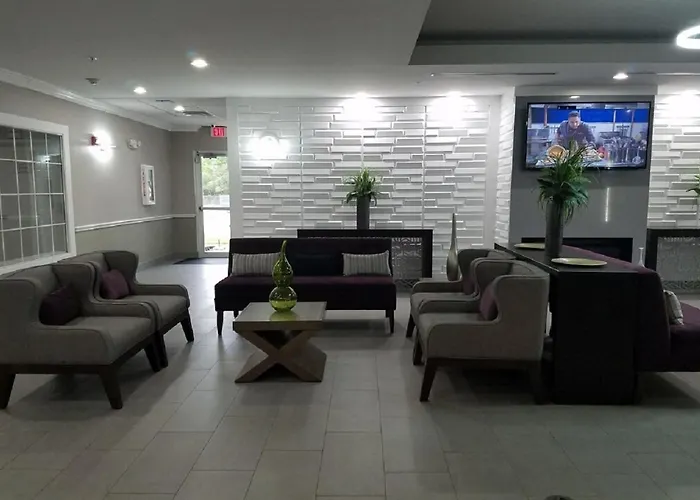 La Quinta By Wyndham Houston - Magnolia