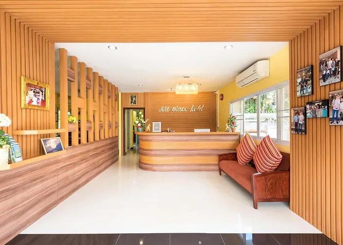 Au Place Hotel