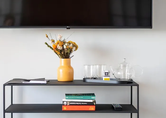 Black F Tower - Serviced Apartments