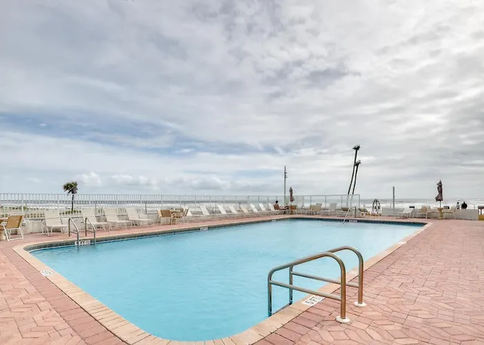 Daytona Beach Studio W/ Private Lanai 1 Mi To Pier